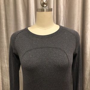 Lululemon Swifts Tech Long Sleeve 2013 sz 10